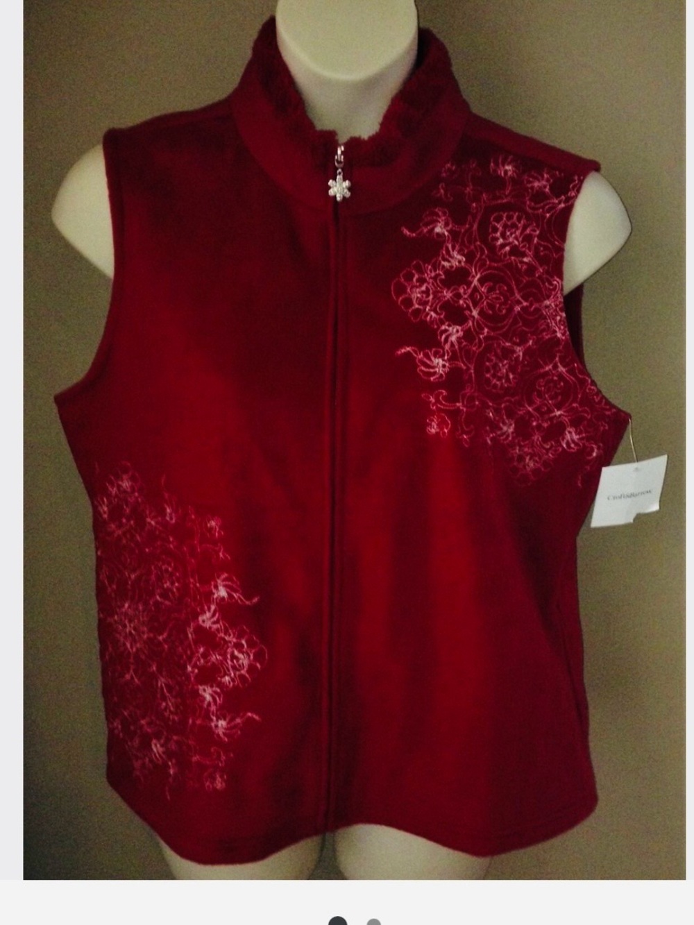 #3355*croft & barrow Red Fleece Snowflake-Embroidered Vest - Women's